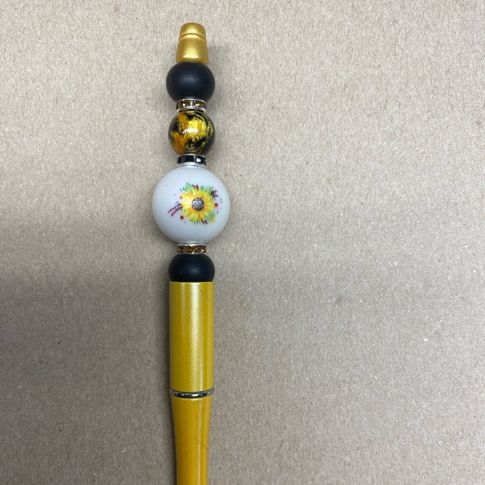 NWT SUNFLOWER PEN